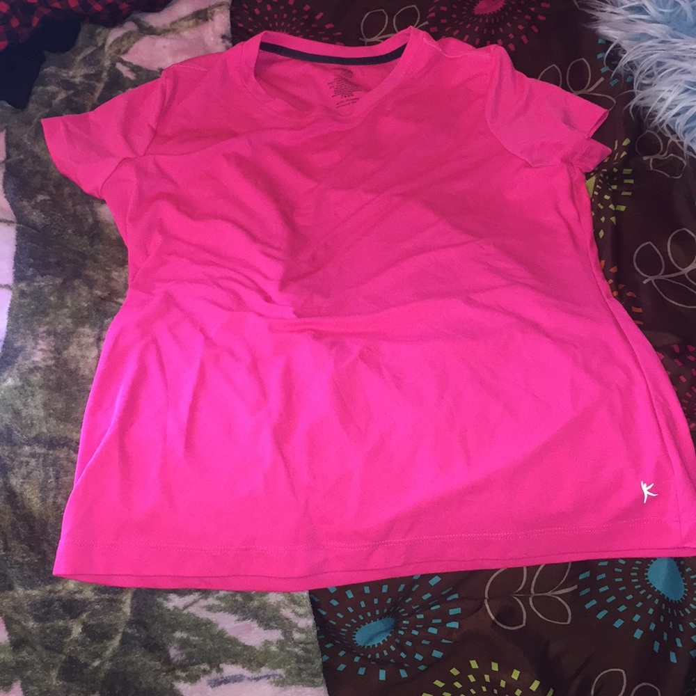 Tee